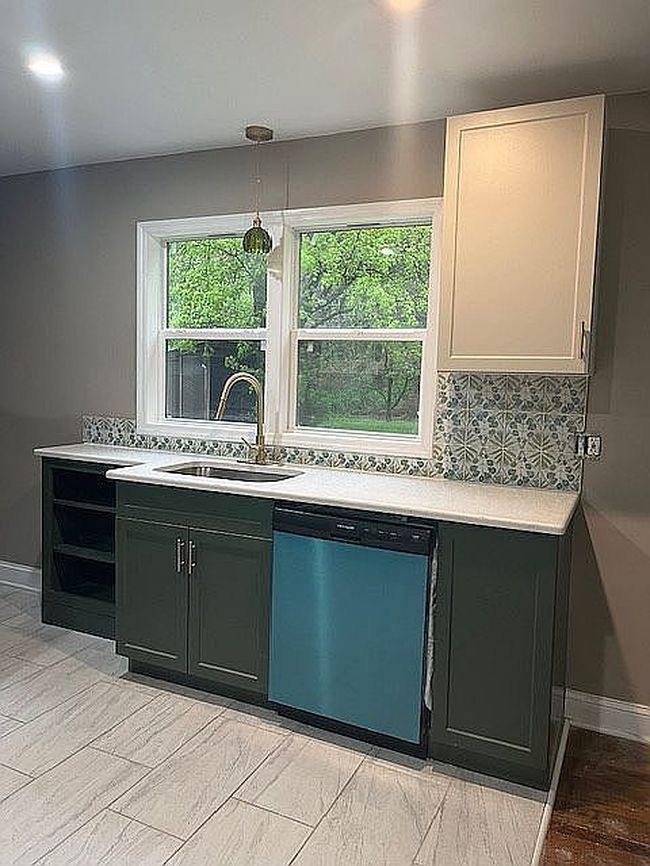 Image of 5 Hillandale Dr