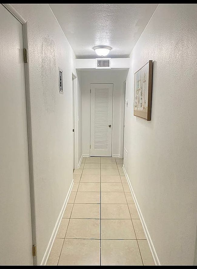 Photo of 400 Espanola Way, Melbourne, FL