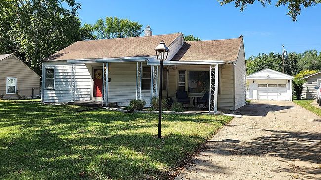Photo of 2213 Sw Moundview Dr