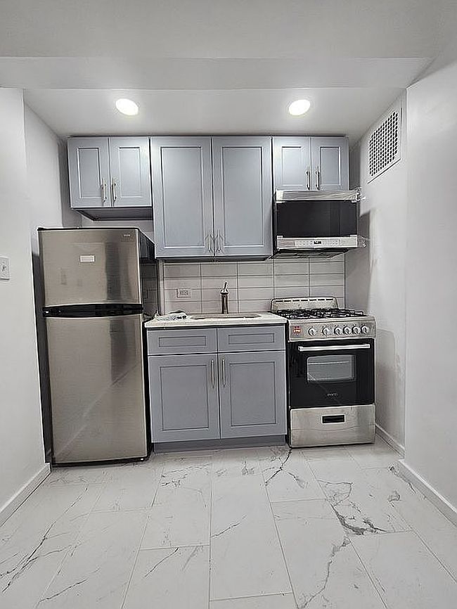 Photo of 44-05 Macnish St #1E, Elmhurst, NY