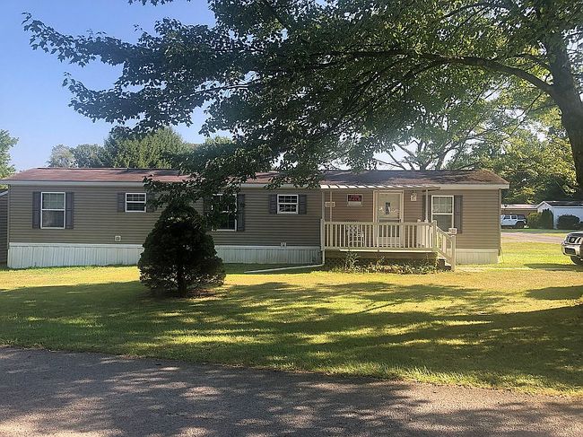 Photo of 204 Caravan Ln, Butler, PA