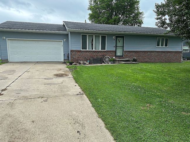 Photo of 612 2nd St Nw, State Center, IA
