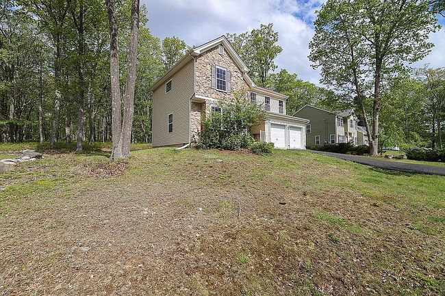 Image of 2124 Bedford Dr