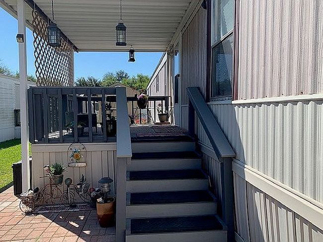 Additional photo 3 of property located at 272 W Lawson Rd Trailer 56