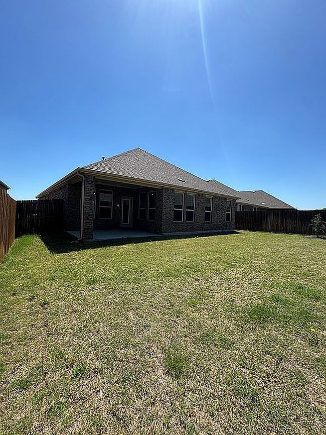 Image of 2939 Shetland Dr
