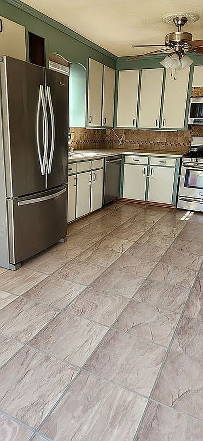 Image of 203 Seven Oaks Ln