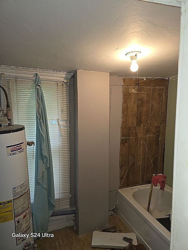 Image of 1024 Mclean St