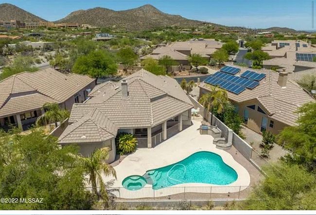 Photo of 887 S Deer Meadow Loop, Tucson, AZ