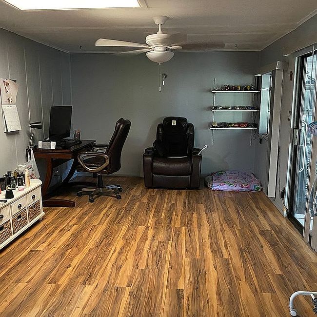 Image of 913 Courier St