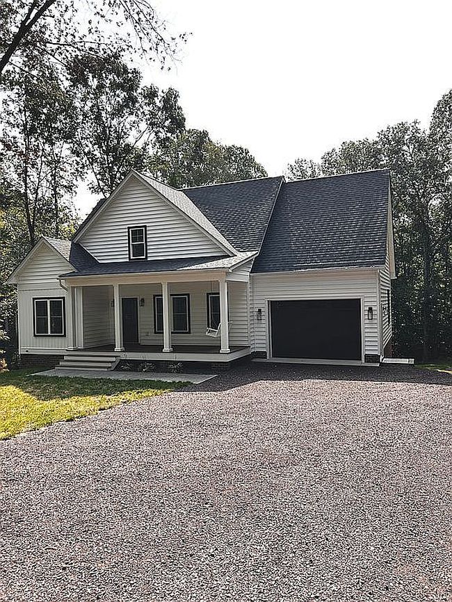 Photo of 714 Meadow Dr