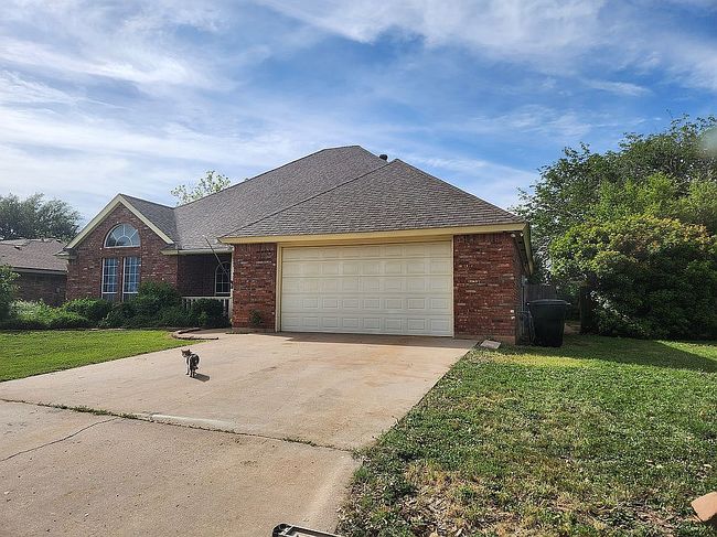 Additional photo 3 of property located at 4640 Oak Knoll St