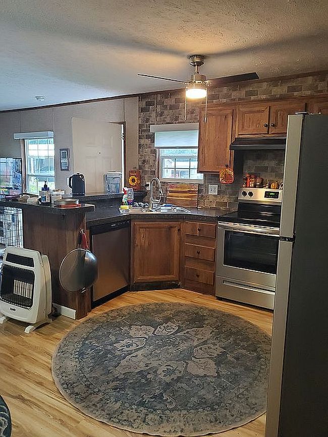 Photo of 8340 Harbor Dr, Rogers, AR