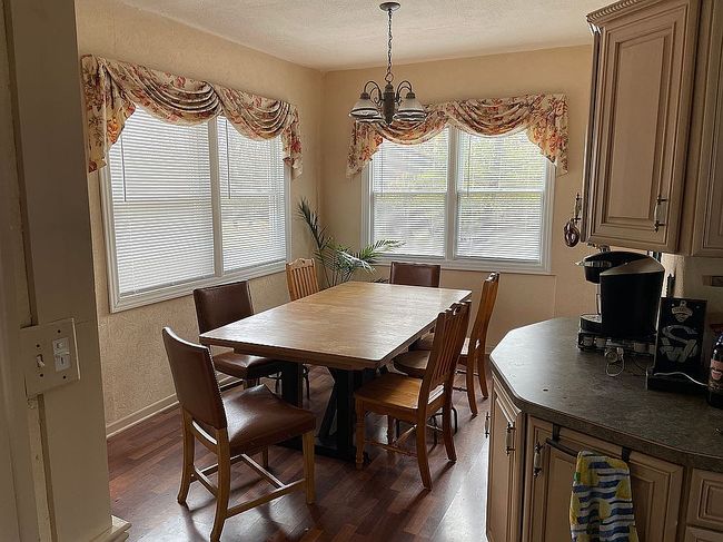 Image of 27400 Pettibone Rd
