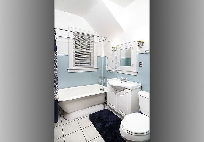 Image of 1112 University Dr S