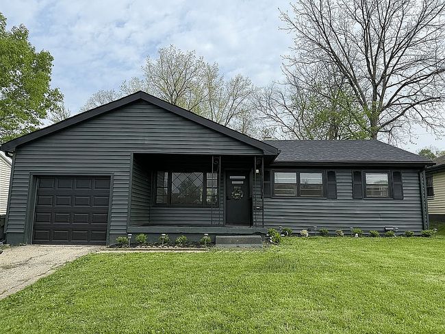 Image of 4651 Christopher Ave