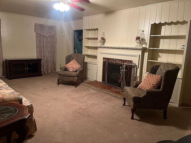 Photo of 901 Shady Ln, Midway, KY
