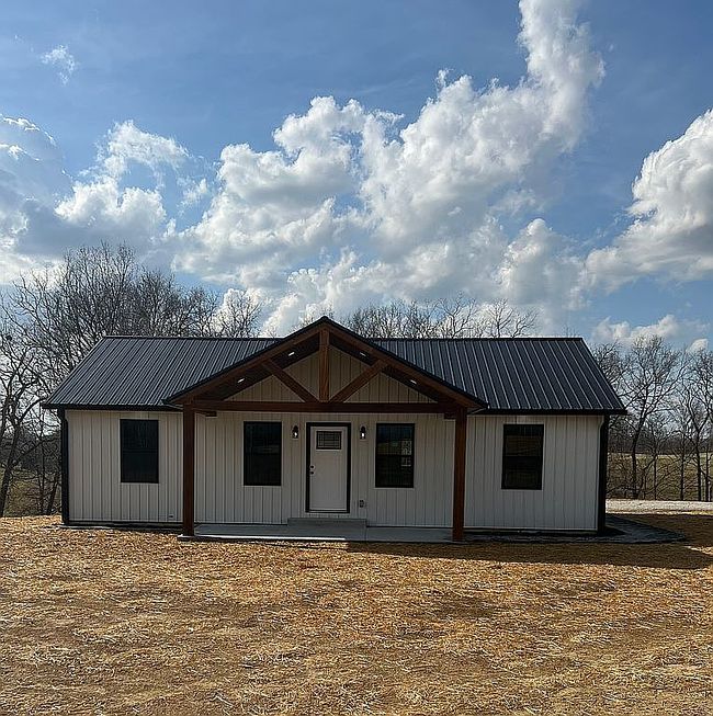 Image of 2651 Radio Station Rd