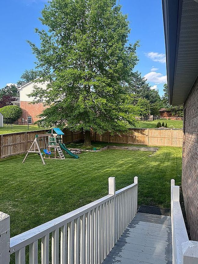 Image of 1732 Delaware Pl