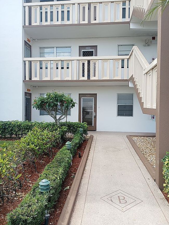 Preview of property located at 2035 Guildford Dr #2035-B