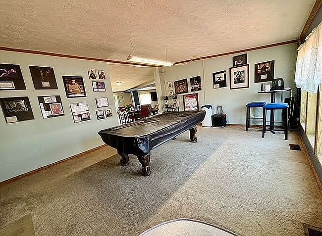 Photo of 149 Memorial Dr, Potterville, MI
