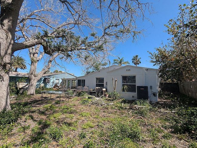 Image of 16104 2nd St E