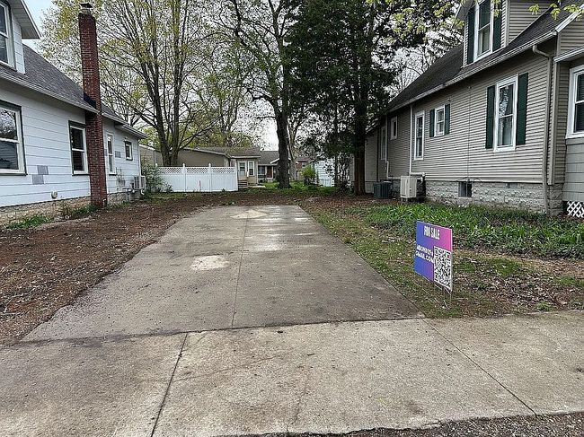 Image of 435 Maple Ave