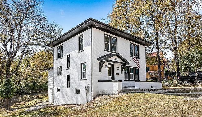 Image of 1300 Moreland Ave