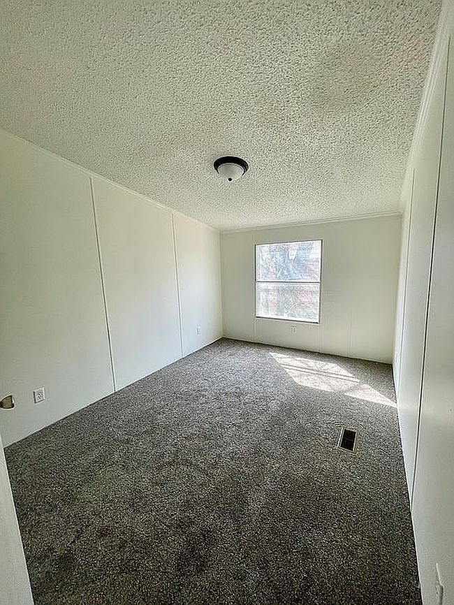 Image of 317 W 6th St