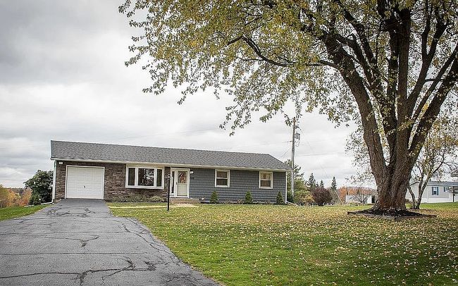 Photo of 195 Pierce Rd, Greenfield Township, PA