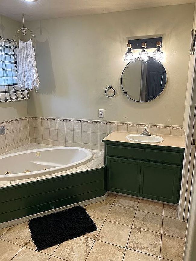 Photo of 824 Se Harvest Dr, College Place, WA