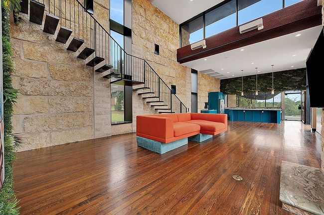 Photo of 1394 E Creekview Dr, Salado, TX