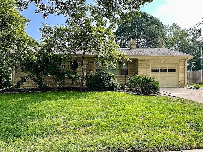 Photo of 1100 S 47th St