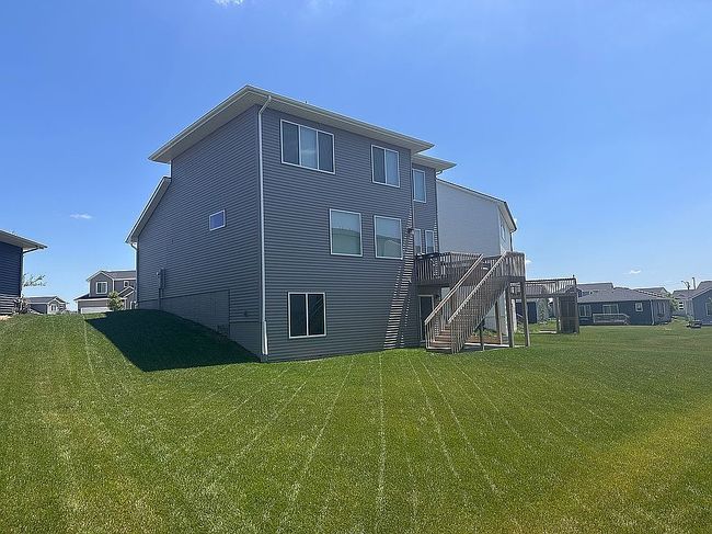 Photo of 16632 Mill Pond Cir, Urbandale, IA