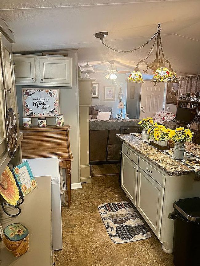 Photo of 1125 Hamric Dr W, Oxford, AL