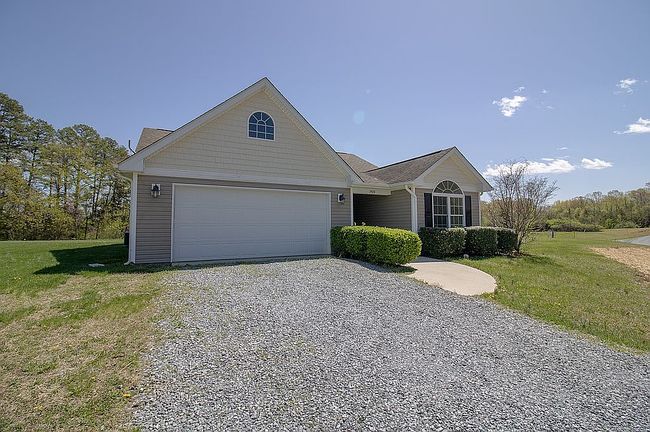 Image of 2420 River Rd