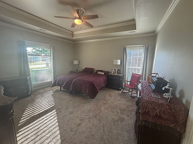 Image of 8 Darian Dr