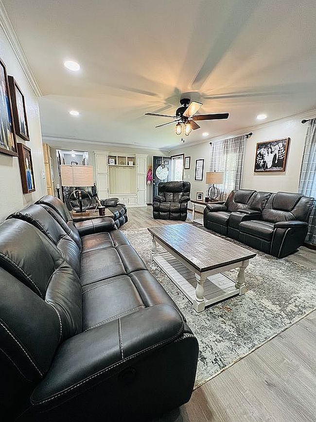 Image of 713 Anna Dr