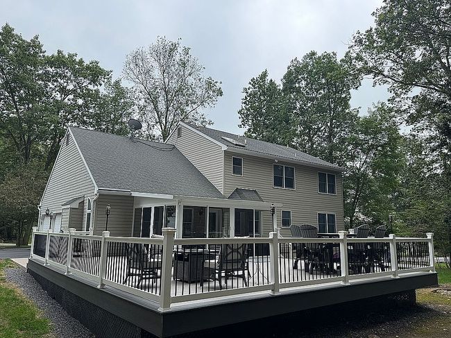 Photo of 13 New Lake Dr, Drums, PA
