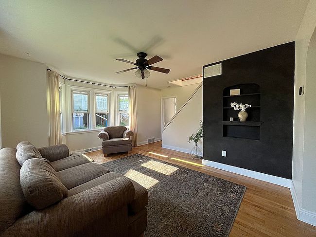 Photo of 904 Liberty St, Hancock, MI