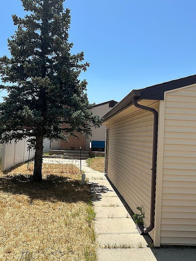 Photo of 418 Morgan Ave, Mills, WY