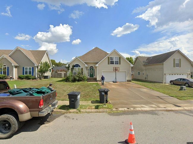 Photo of 3633 Aurora Dr, Clarksville, TN