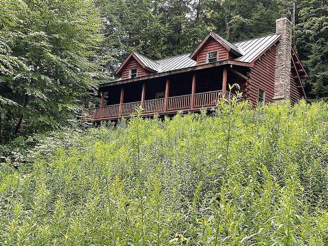 Photo of 879 Marcs Dr, Chester, VT