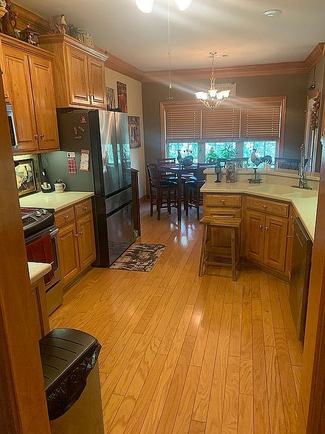 Image of 20 Algonquin Ct