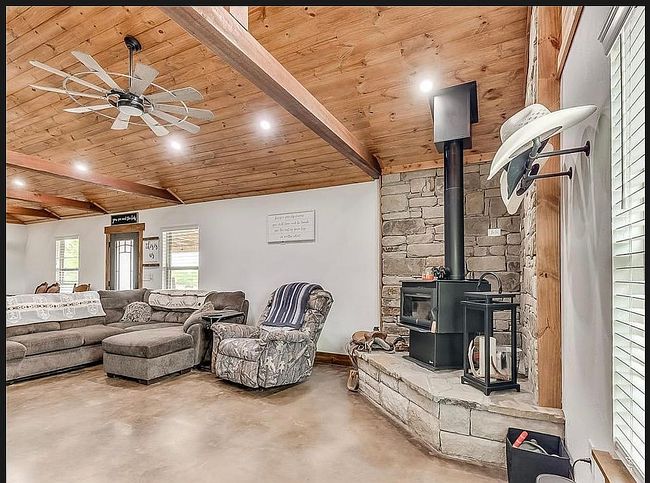 Additional photo 3 of property located at 1036 County Street 2982