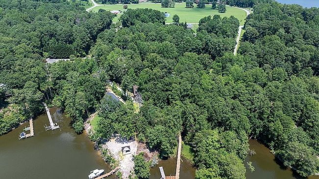 Photo of 144 Club View Dr, Lancaster, VA