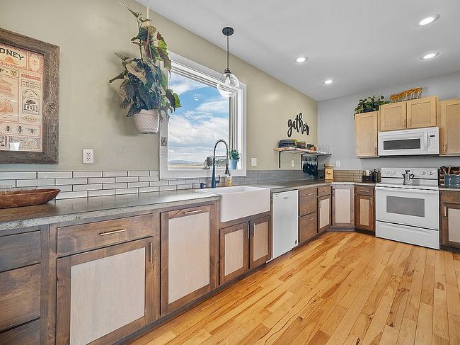 Image of 99 Bluff Trl