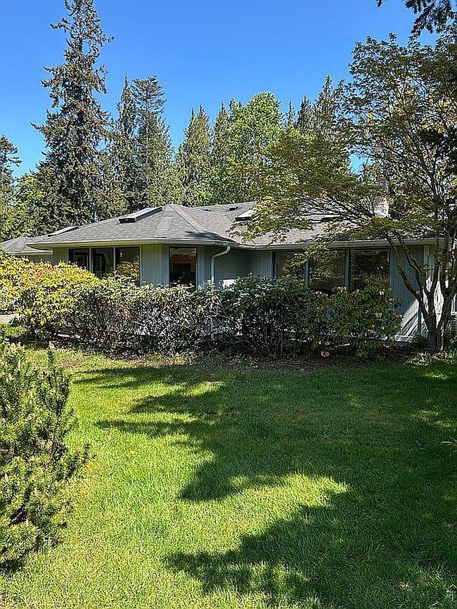 Additional photo 1 of property located at 145 Fairway Pl