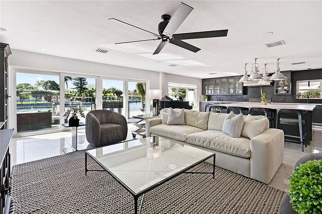 Image of 2599 W Bay Isle Dr Se