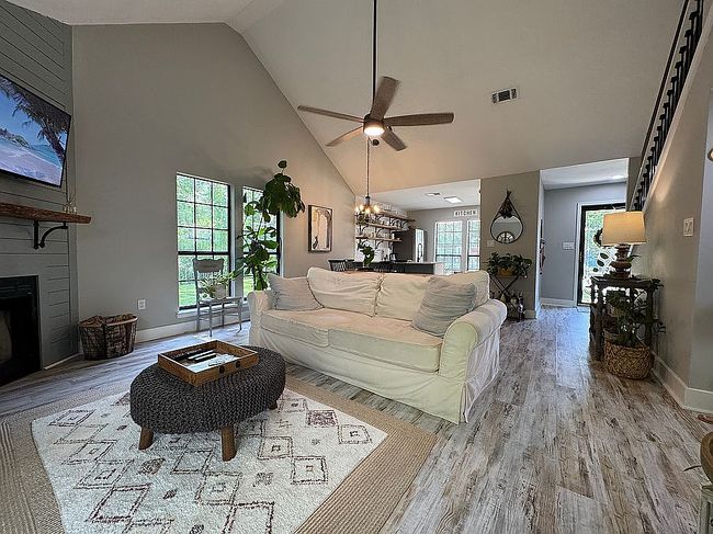 Image of 389 Clubhouse Dr Apt Aa1