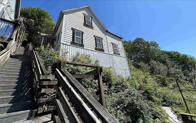 Image of 323 Decker Way